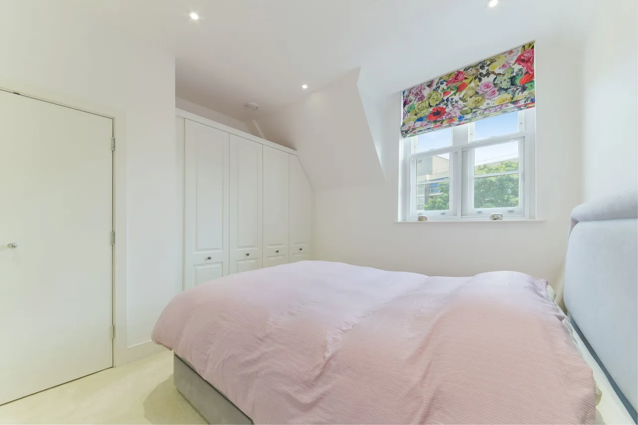 Hyde Lane, London, SW11, photo 11