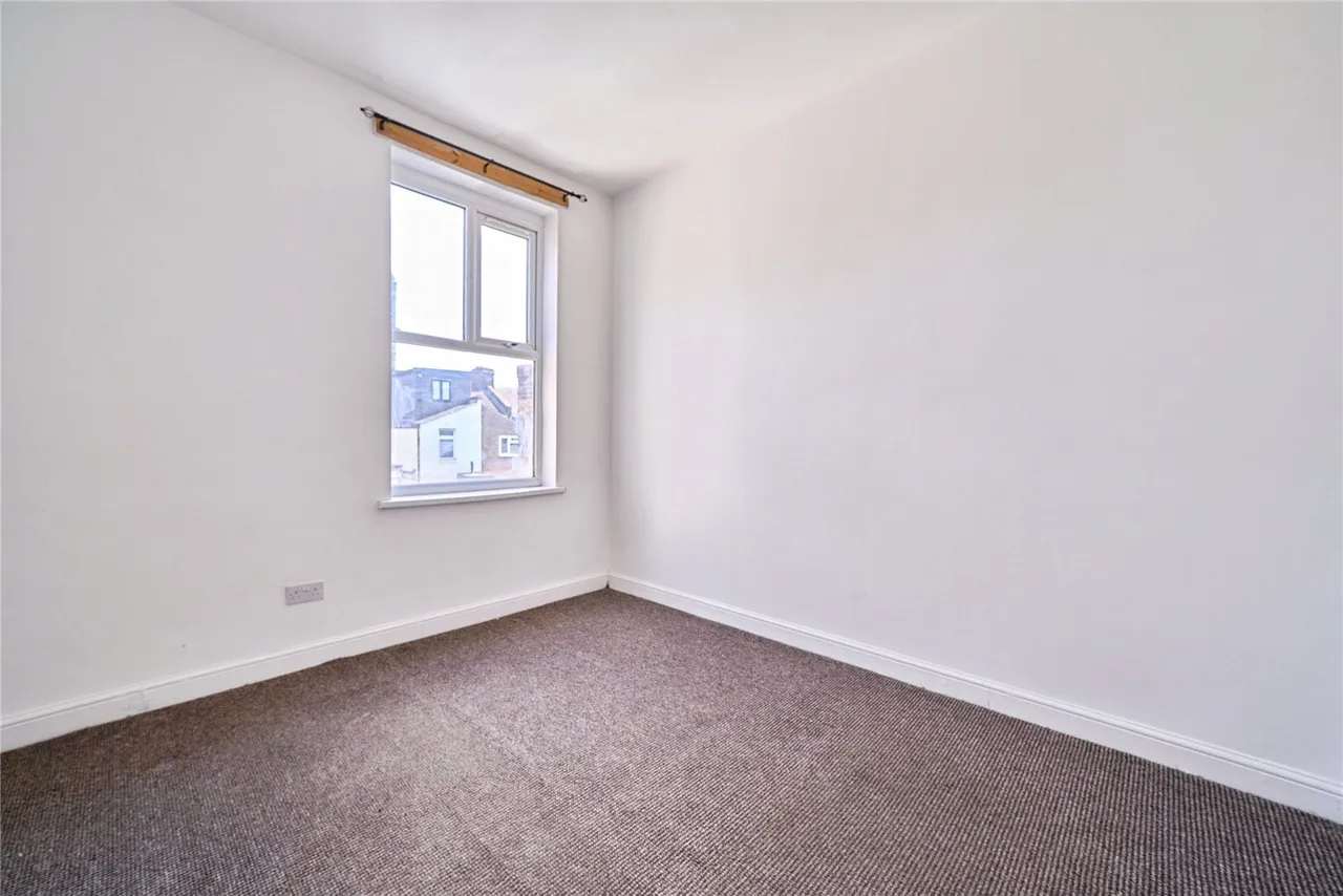 Cann Hall Road, London, E11, photo 14