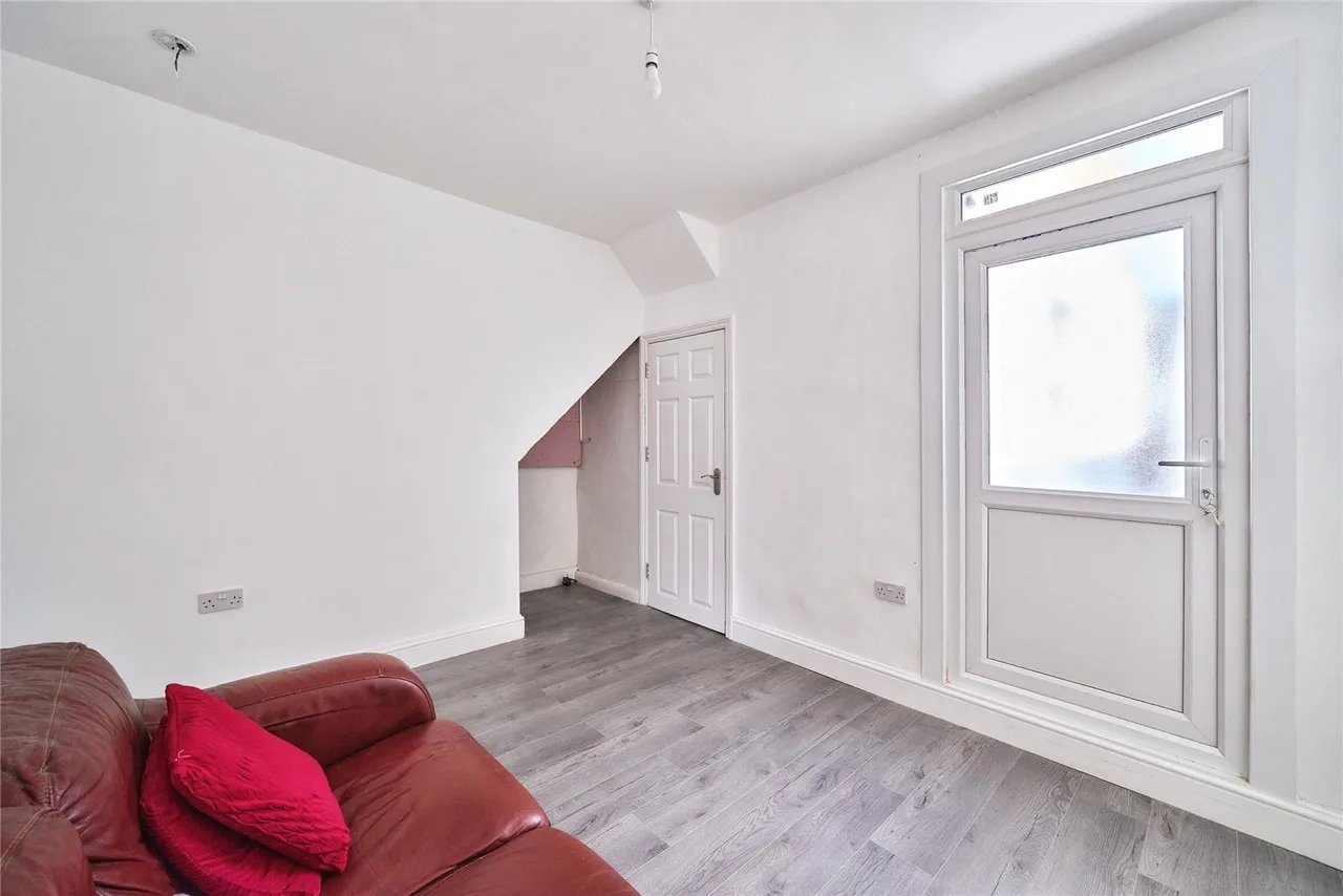 Cann Hall Road, London, E11, photo 25