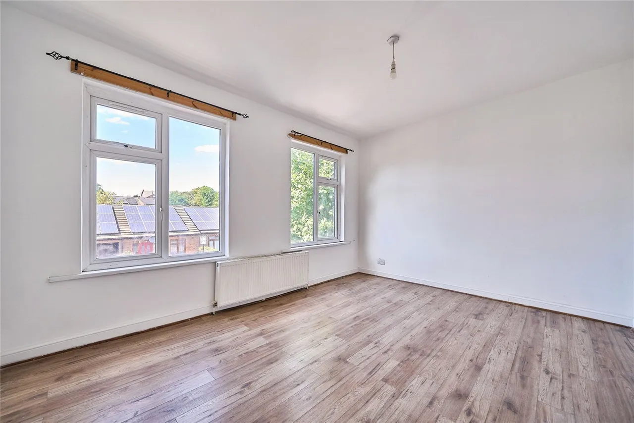 Cann Hall Road, London, E11, photo 19