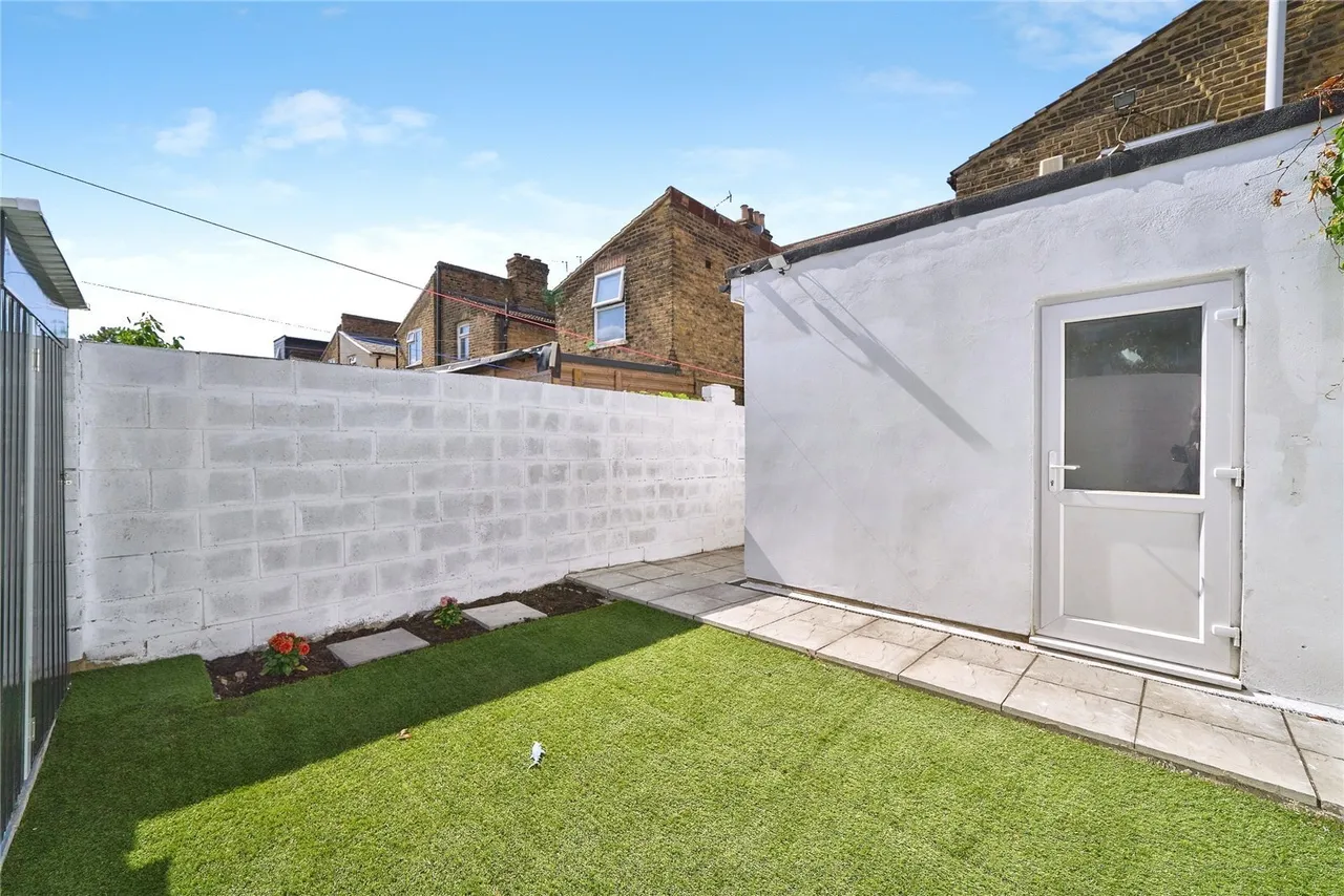 Cann Hall Road, London, E11, photo 28