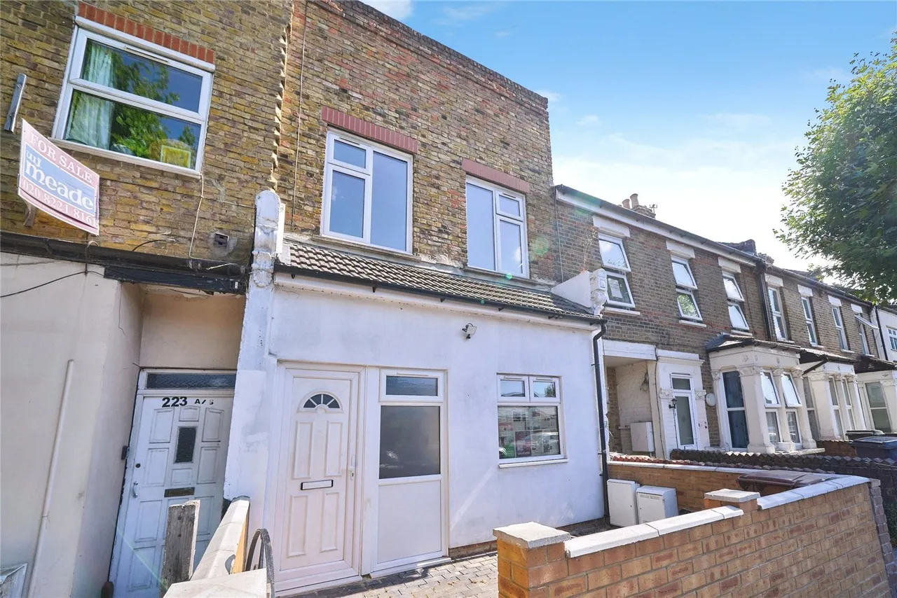 Cann Hall Road, London, E11, photo 31