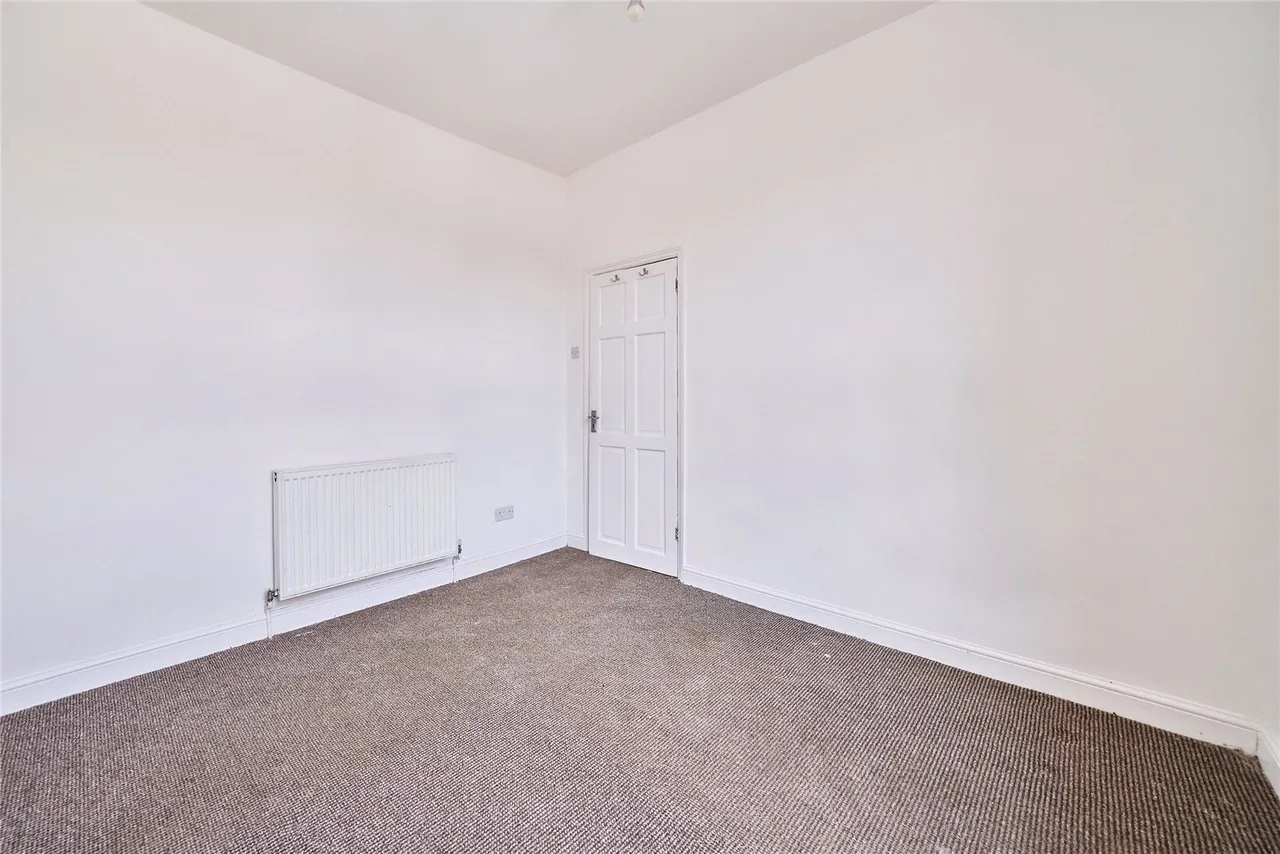 Cann Hall Road, London, E11, photo 16