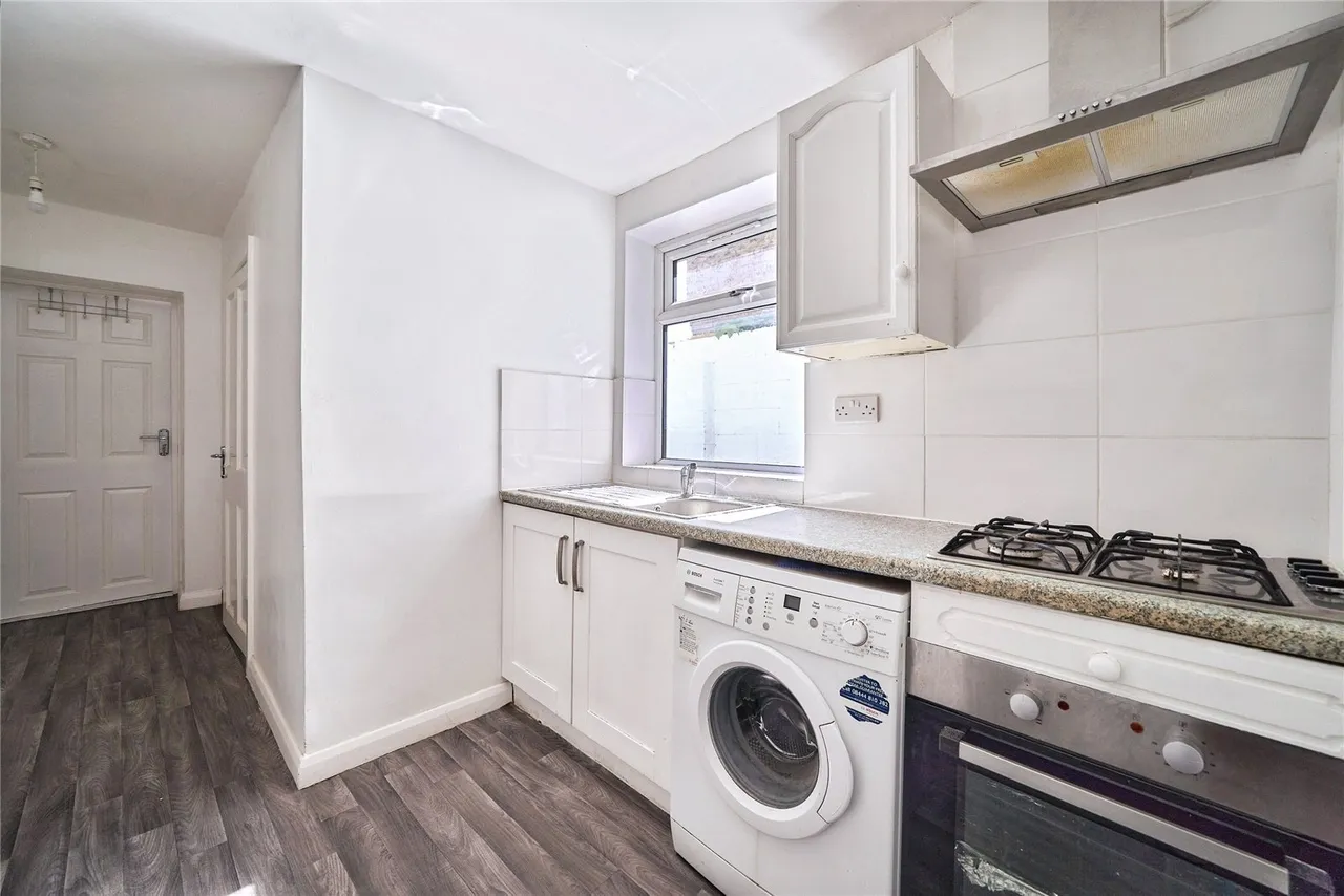 Cann Hall Road, London, E11, photo 3