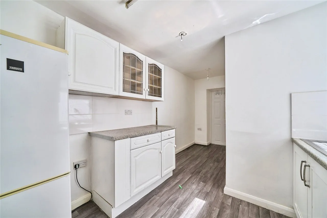 Cann Hall Road, London, E11, photo 4