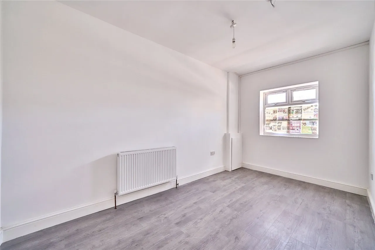 Cann Hall Road, London, E11, photo 21