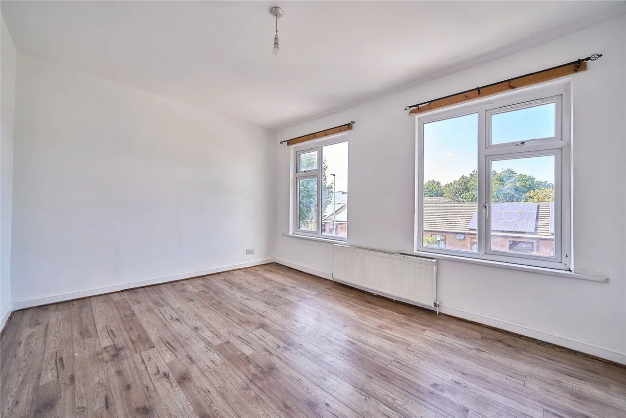 Cann Hall Road, London, E11, photo 17