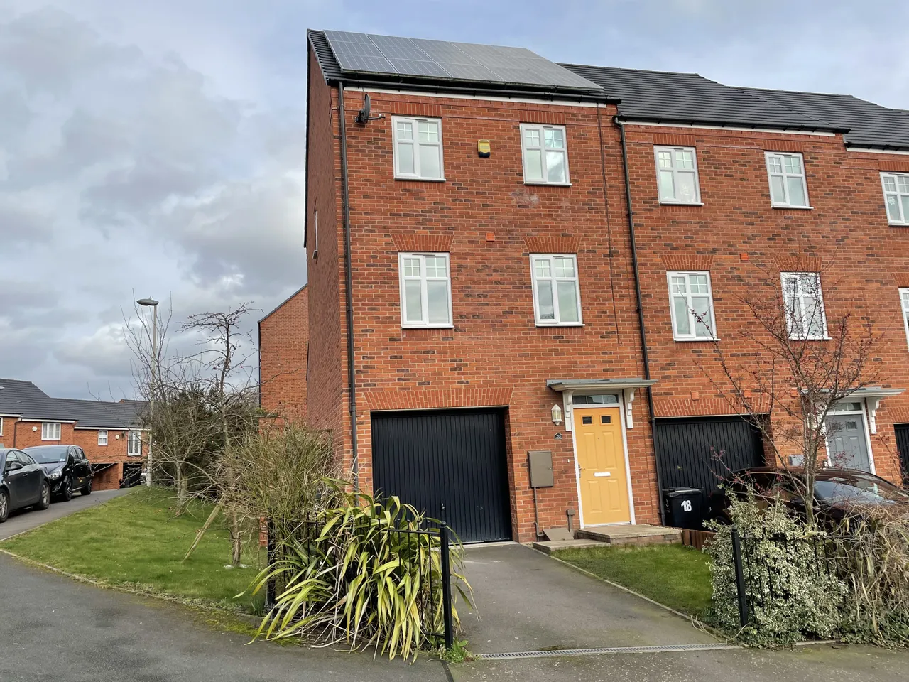 3 bed house to rent, John Corbett Drive, Amblecote, DY8
