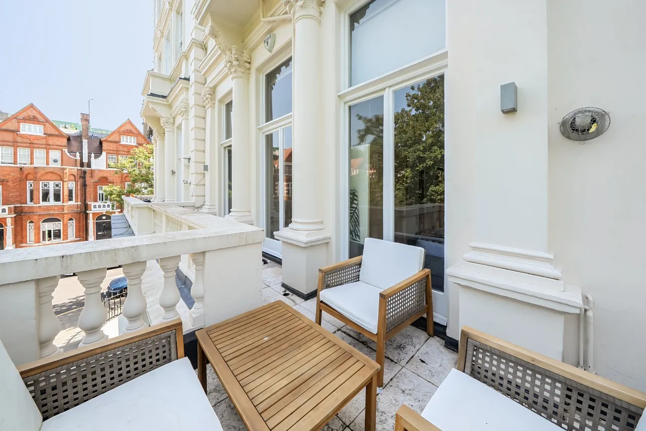 Earls Court Square, Earls Court, SW5, photo 11