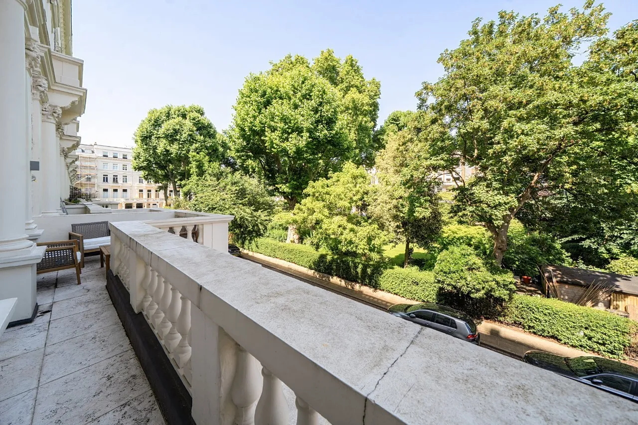 Earls Court Square, Earls Court, SW5, photo 13