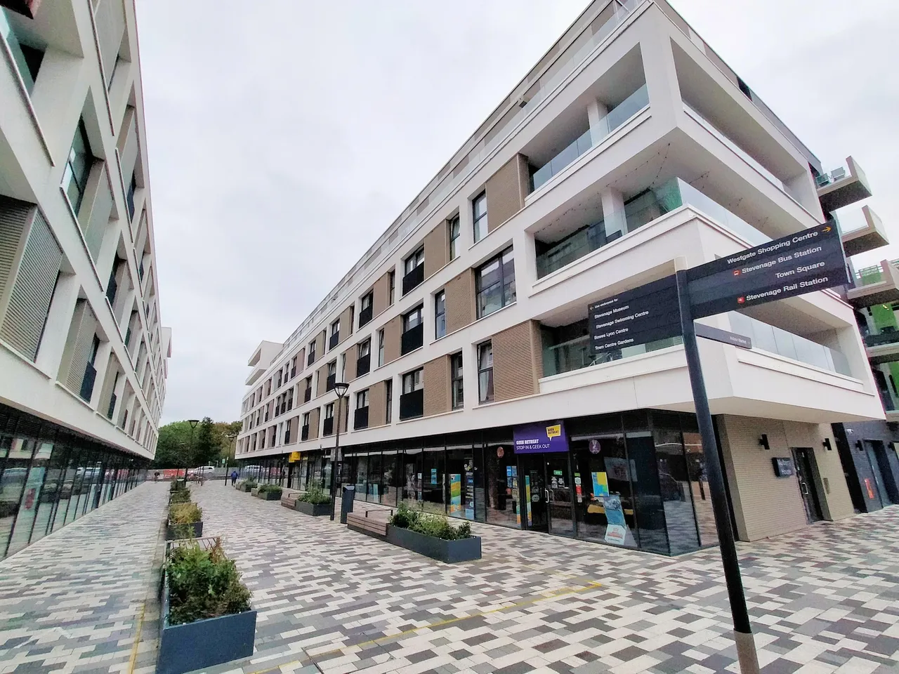 2 bed flat to rent — Park Place, STEVENAGE