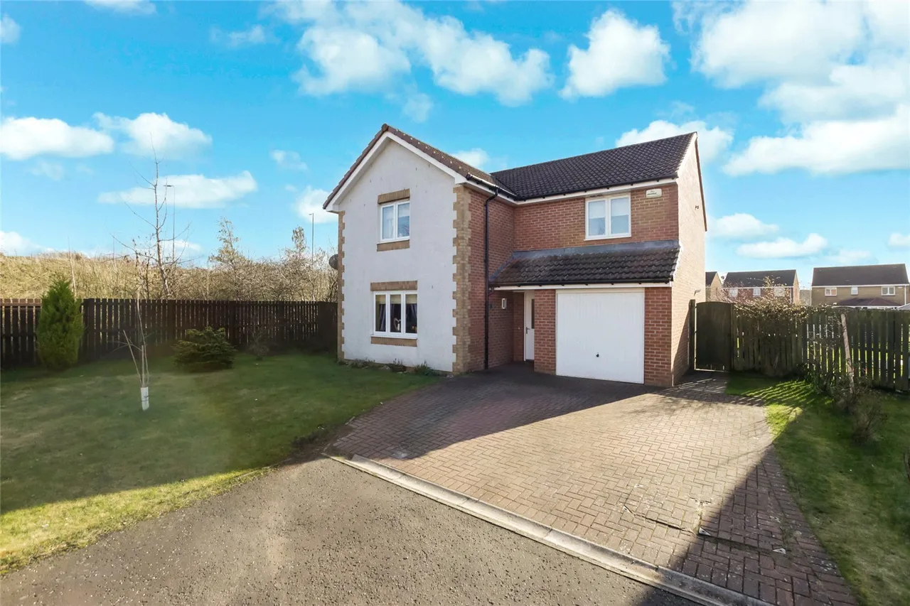4 bed house for sale — Lumloch Court, Bishopbriggs, Glasgow, East Dunbartonshire, G64