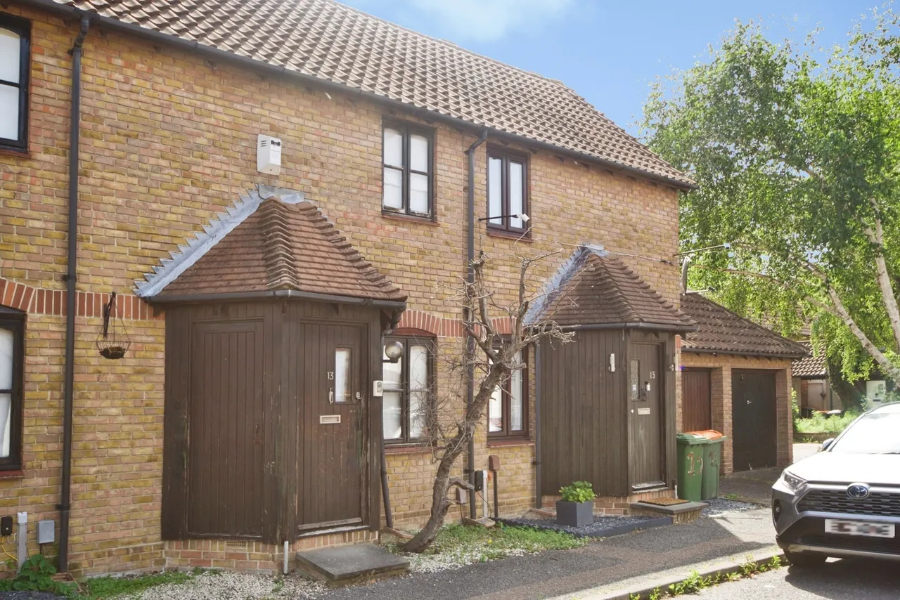1 bed house for sale — Alestan Beck Road, Beckton, London, E16