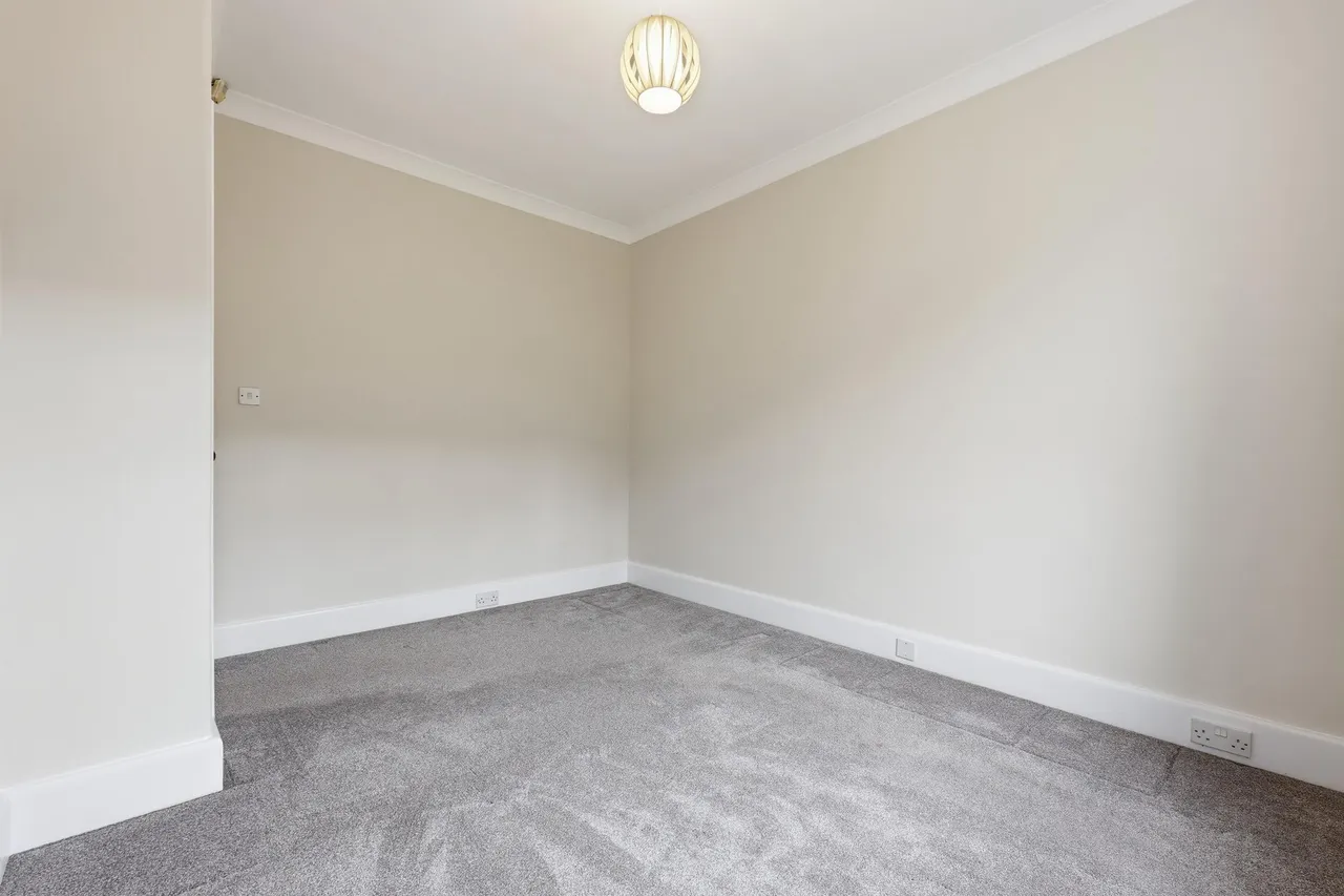 Mortomley Lane, High Green, S35, photo 24