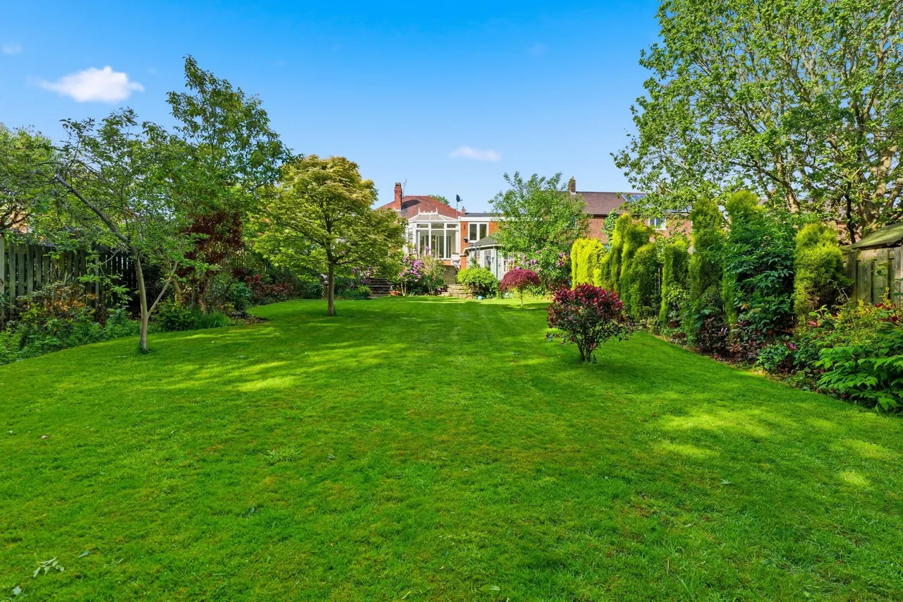 Mortomley Lane, High Green, S35, photo 42
