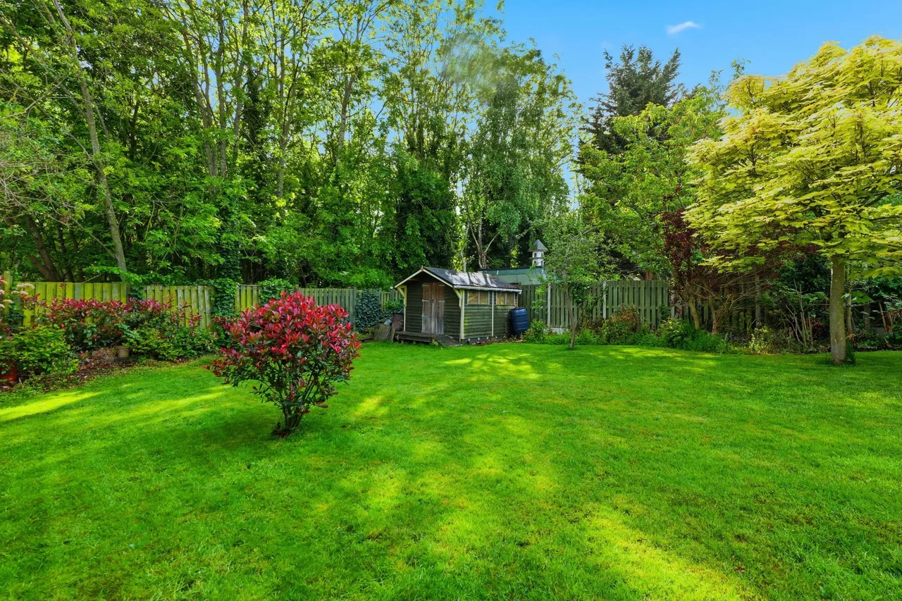 Mortomley Lane, High Green, S35, photo 38