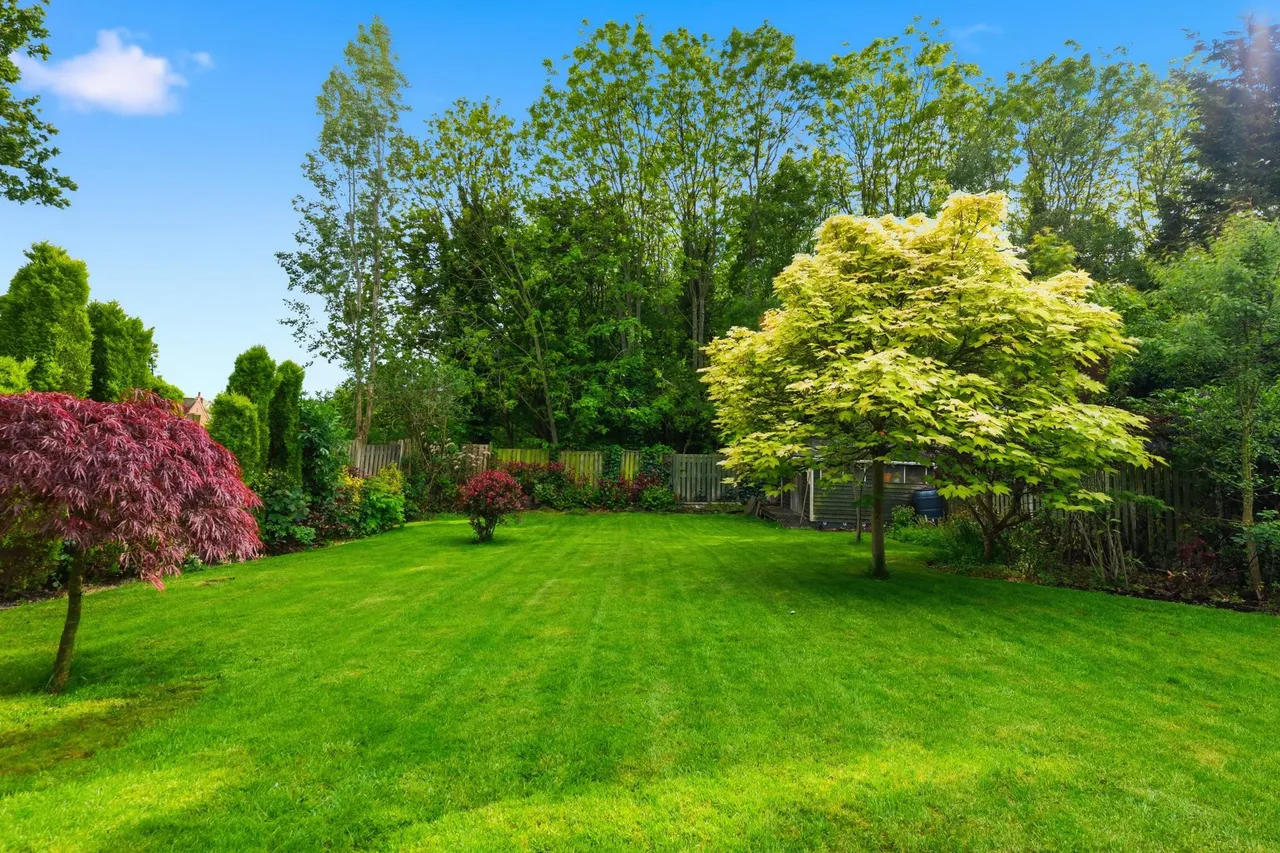 Mortomley Lane, High Green, S35, photo 39