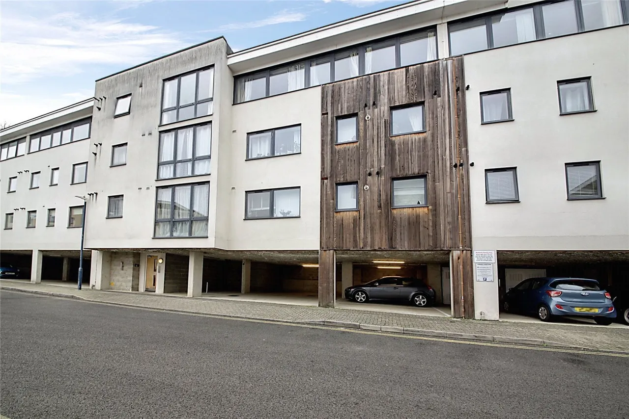 2 bed flat for sale — Clifford Way, Maidstone, Kent, ME16