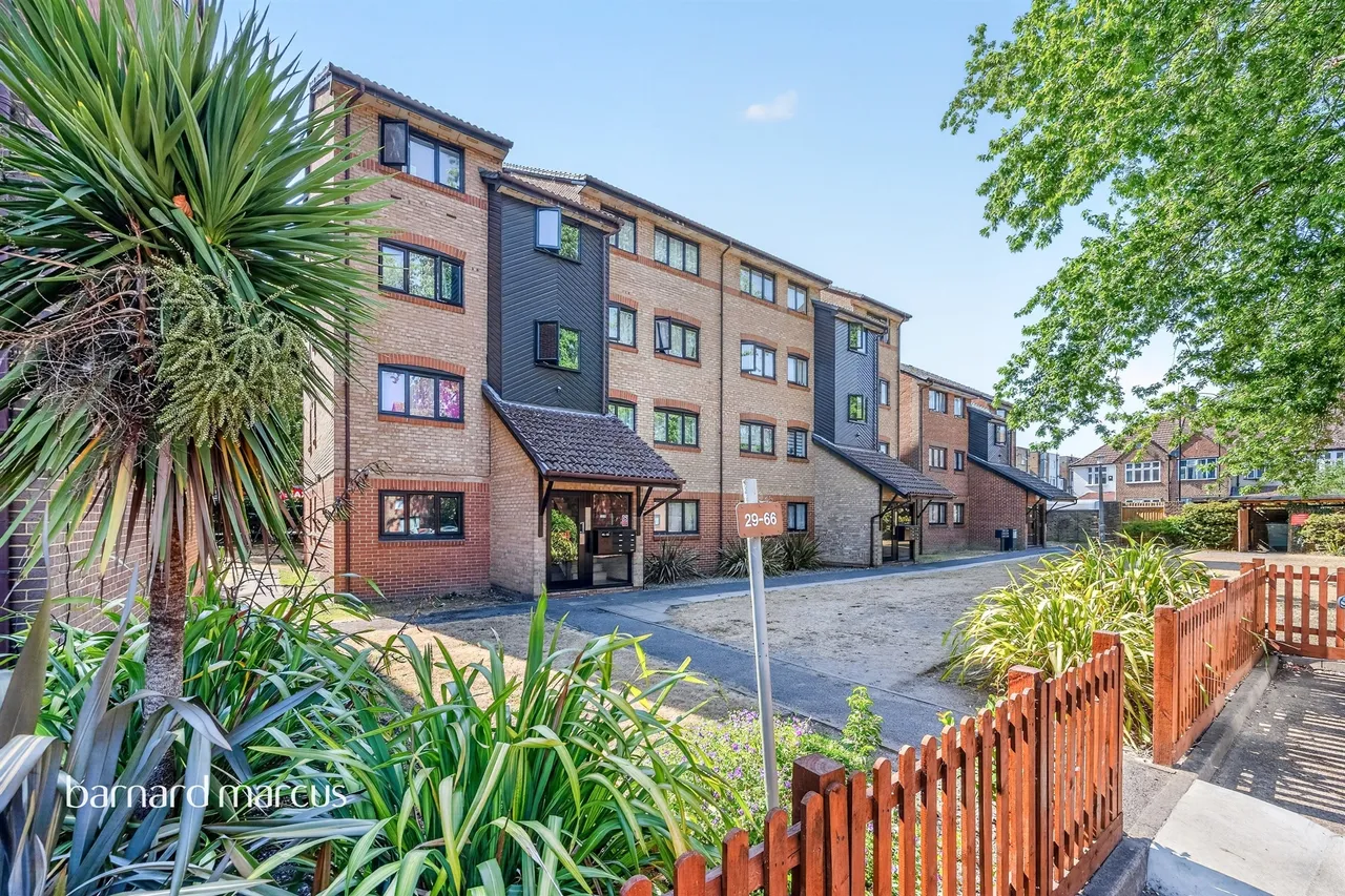 1 bed flat for sale — St. Christophers Gardens, Thornton Heath