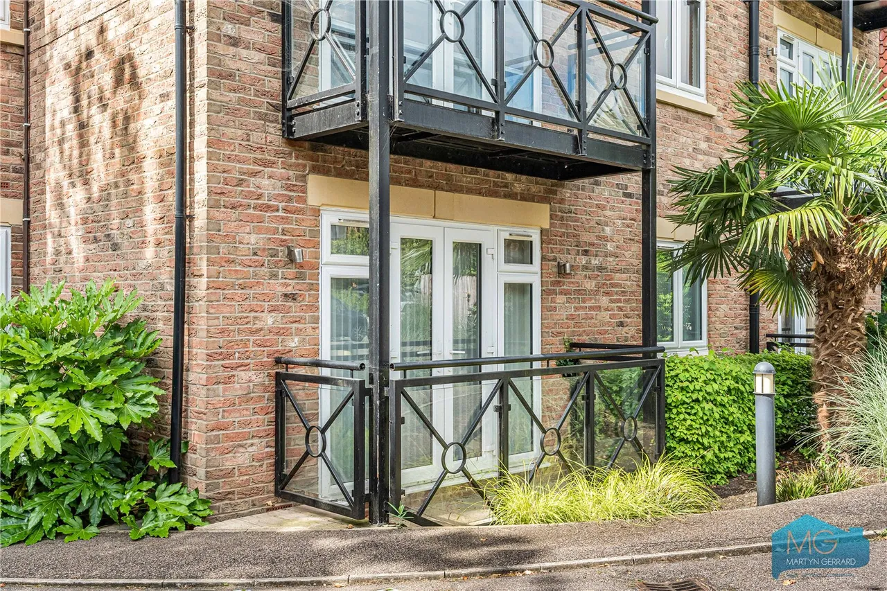 Holden Road, London, N12, photo 9