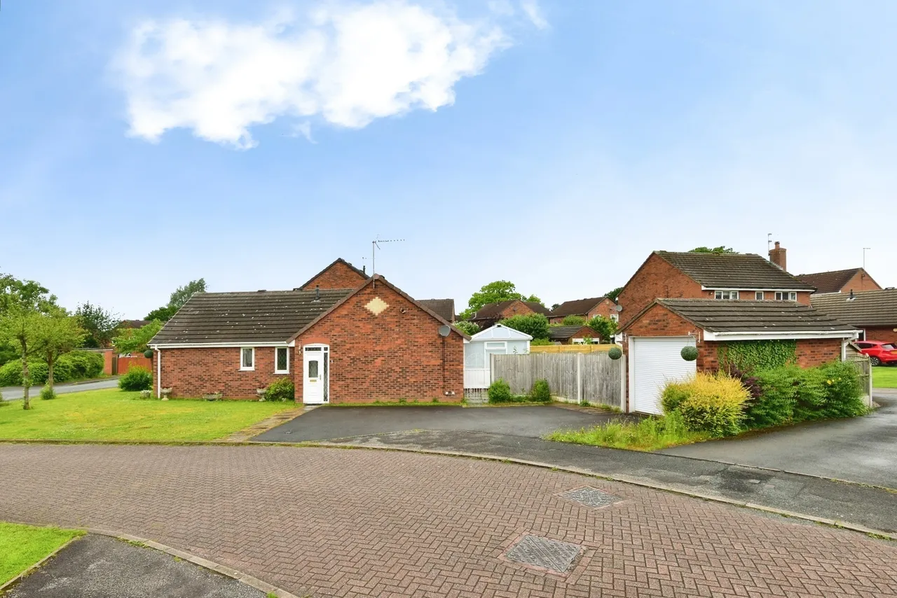 Swettenham Close, STOKE-ON-TRENT, ST7, photo 3