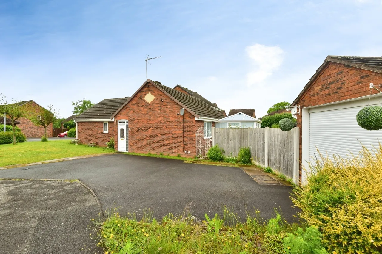 Swettenham Close, STOKE-ON-TRENT, ST7, photo 21