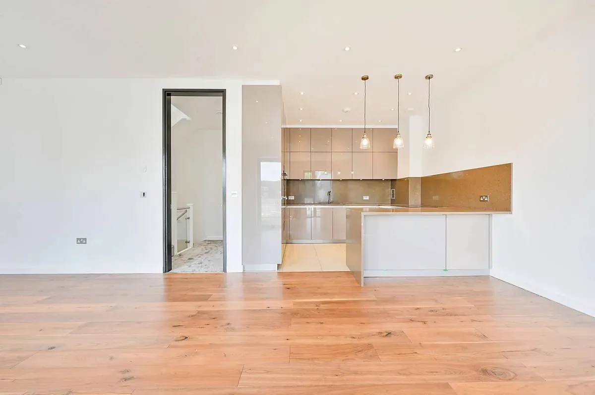 Gunnersbury Mews, Chiswick, W4, photo 3