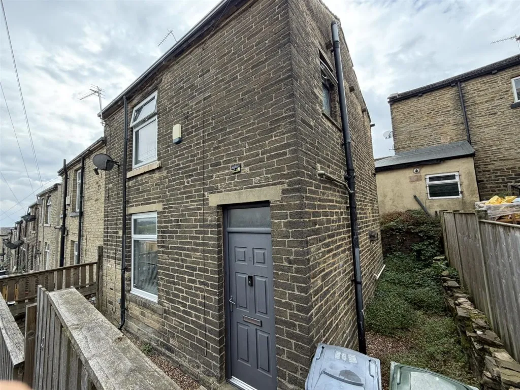 Fleece Street, Bradford, BD6, photo 2