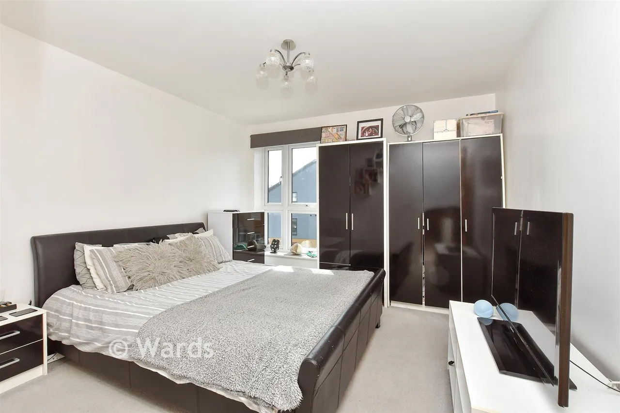 Lywood Drive, Sittingbourne, ME10, photo 2