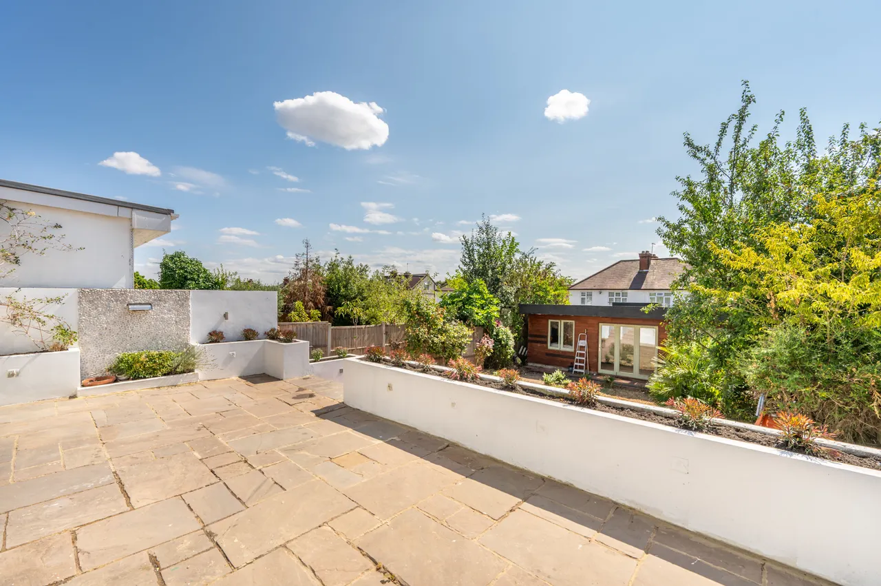 116 Dollis Hill Avenue, London, photo 12