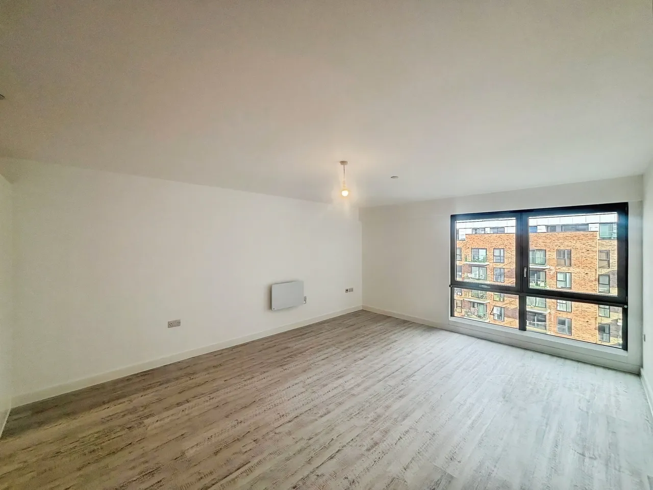 2 bed flat to rent, Armstrong House Peterborough, PE2