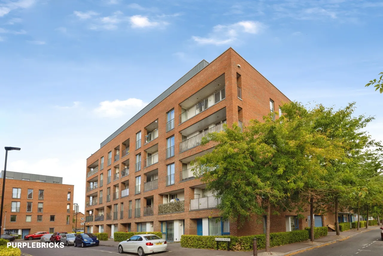 2 bed flat for sale, Exeter Road, London, E16