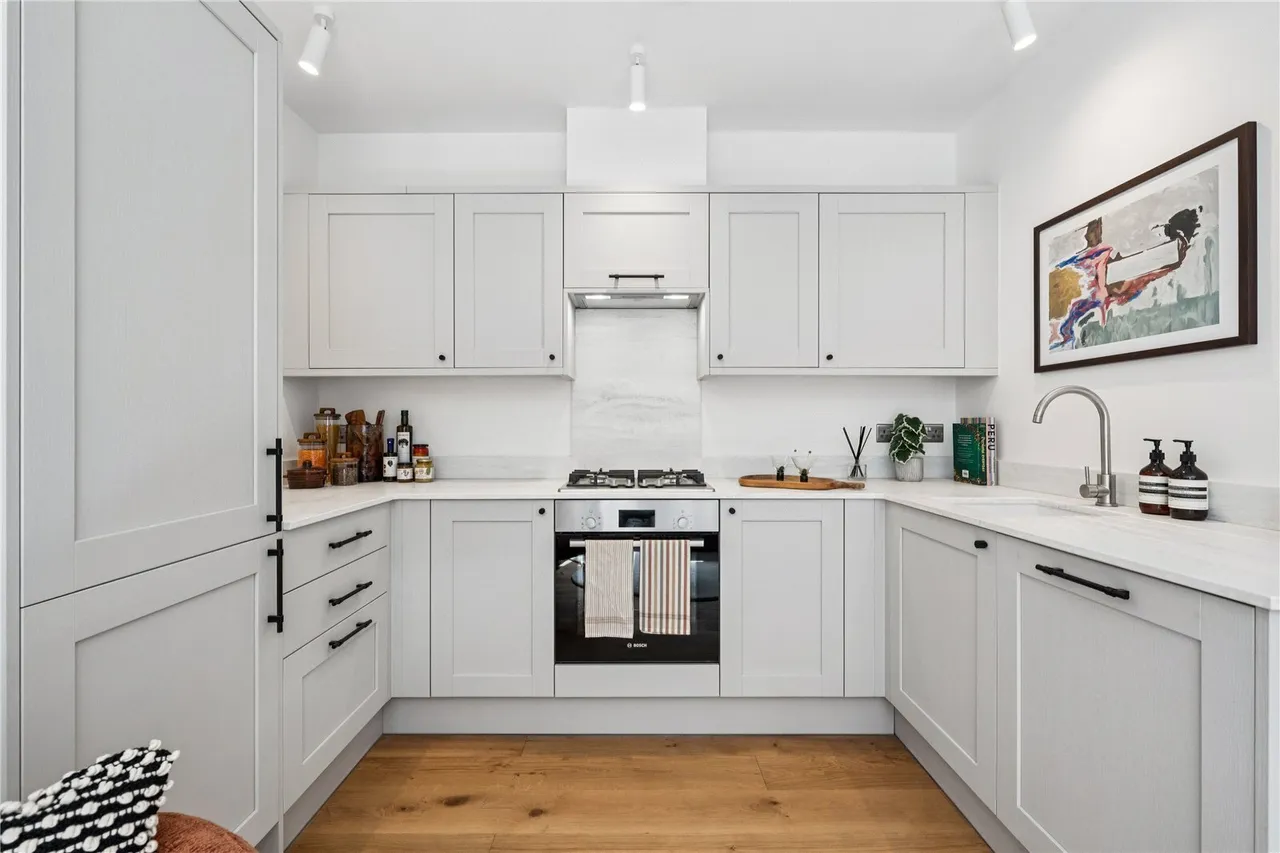 Brixtow Mews, London, SW2, photo 3