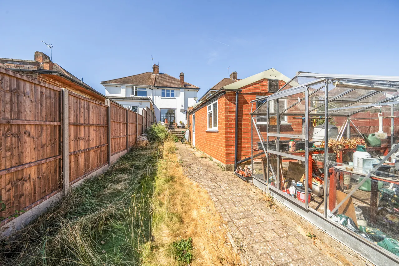 Felbridge Avenue, Stanmore, HA7, photo 13