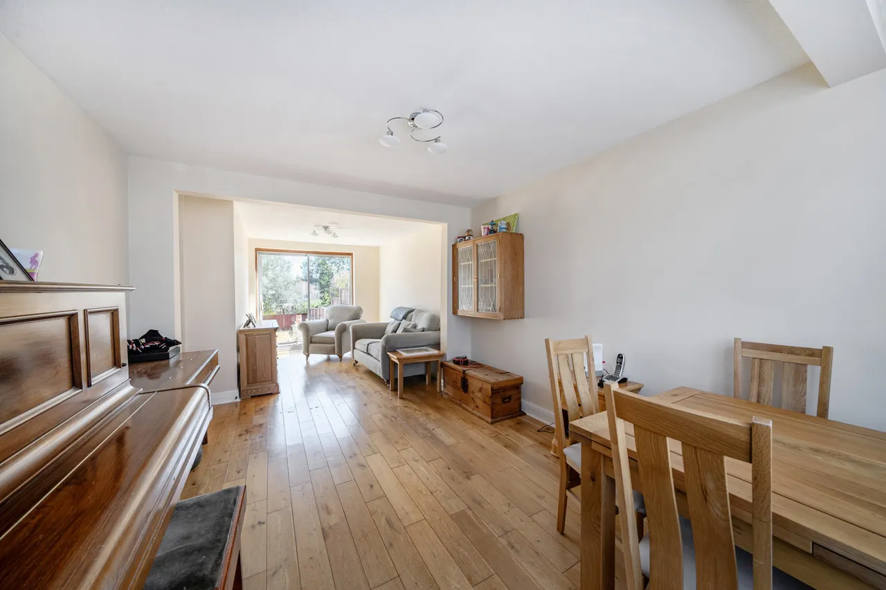 Felbridge Avenue, Stanmore, HA7, photo 3