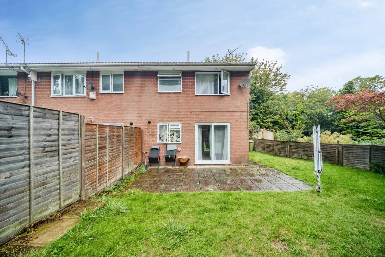 Larch Grove, Bletchley, MK2, photo 15