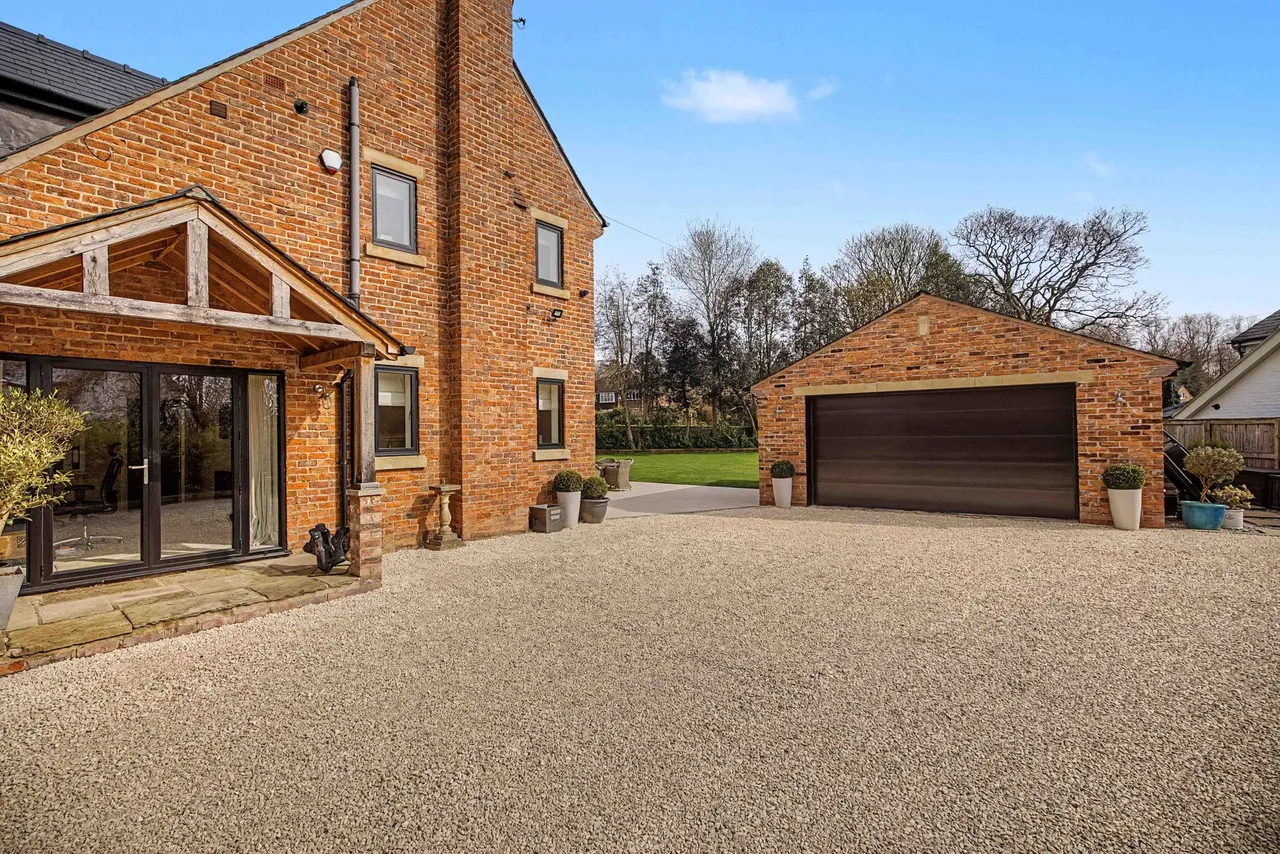 Prestbury, Macclesfield, photo 30