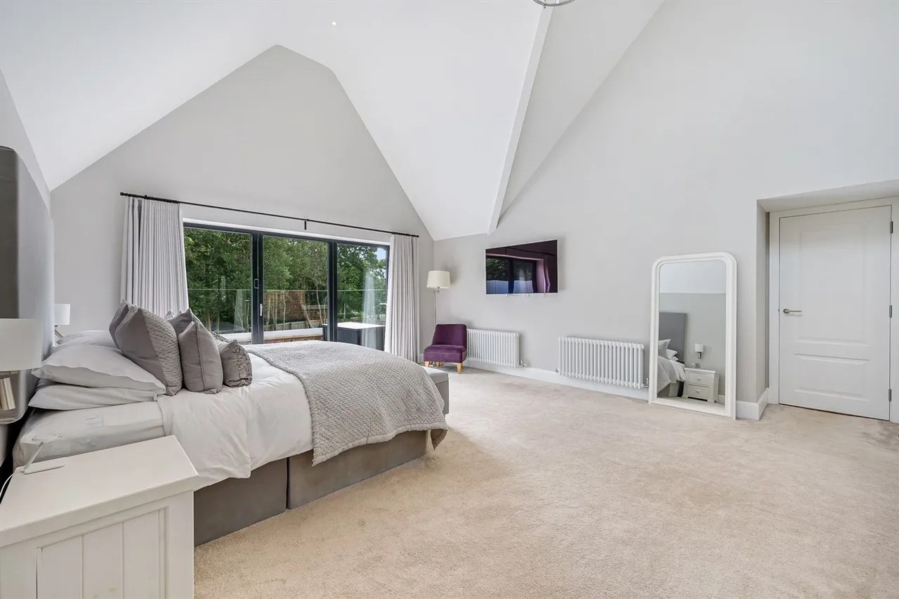 Prestbury, Macclesfield, photo 13
