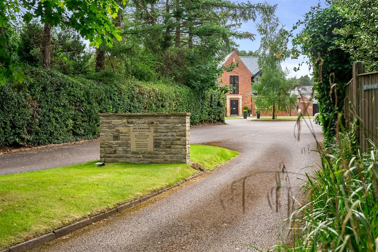Prestbury, Macclesfield, photo 31