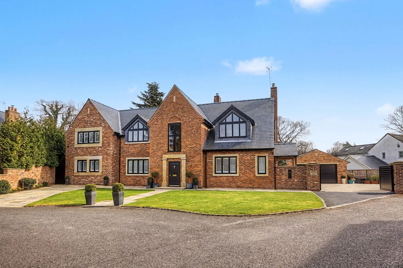6 bed house for sale, Prestbury, Macclesfield
