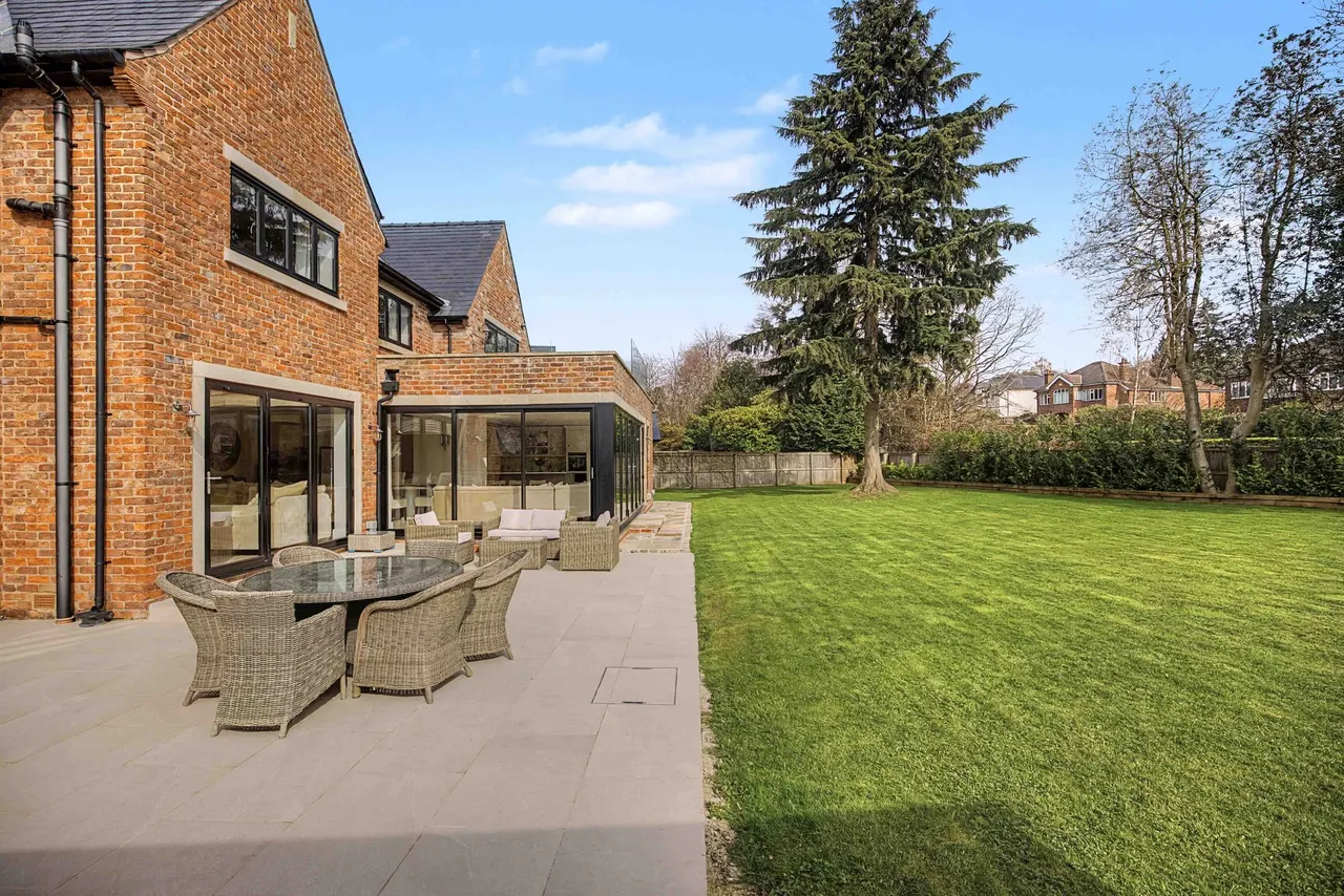 Prestbury, Macclesfield, photo 27