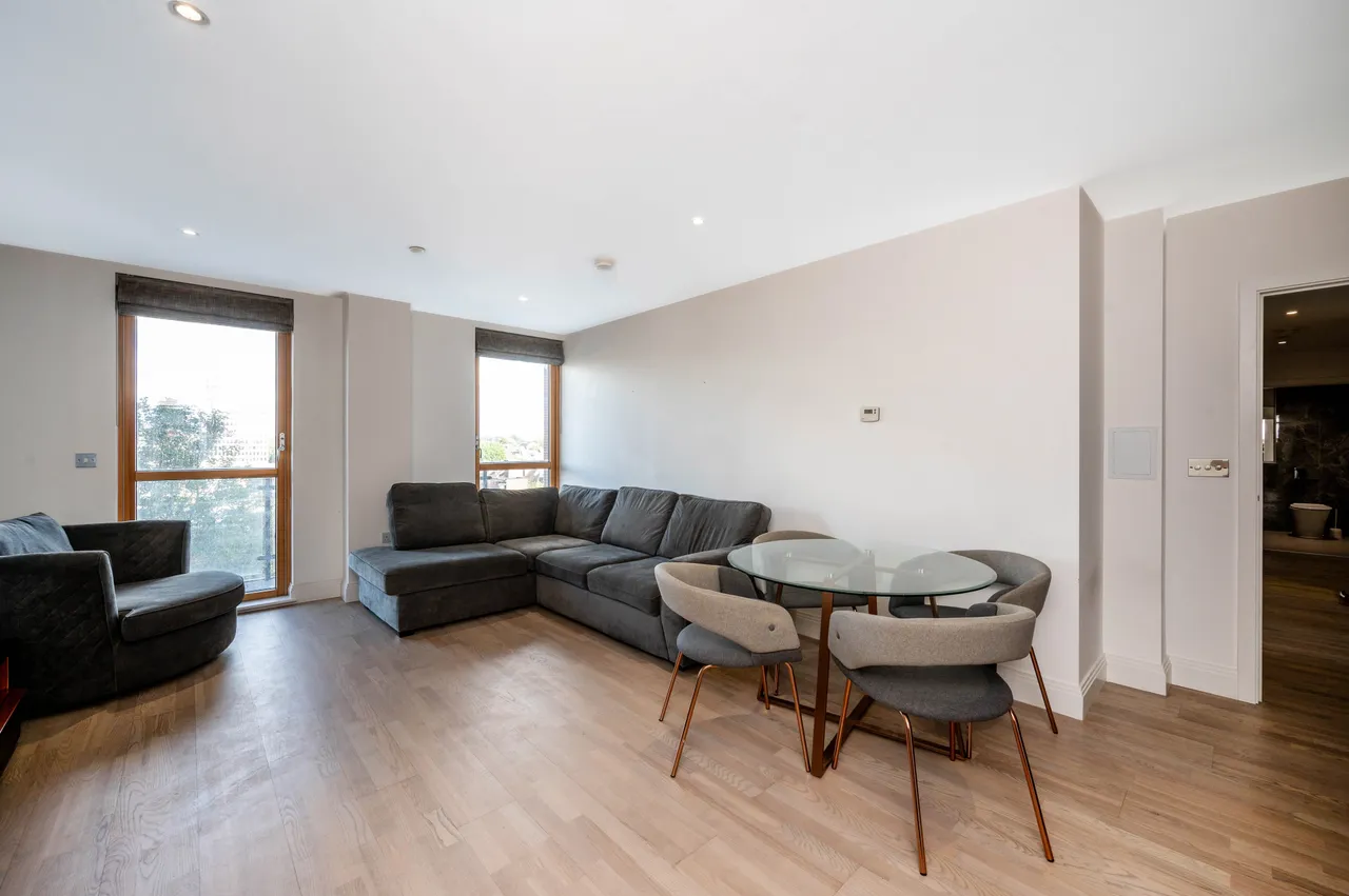 Flat 20, New Malden House, photo 3