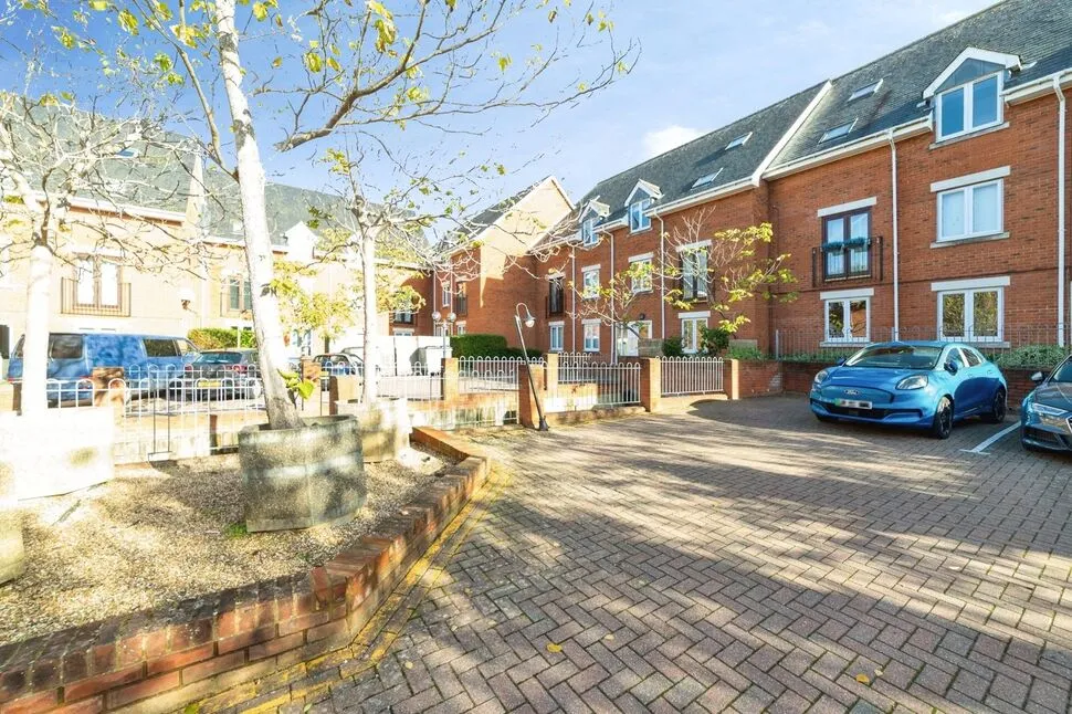 Walsworth Road, Hitchin, SG4, photo 19