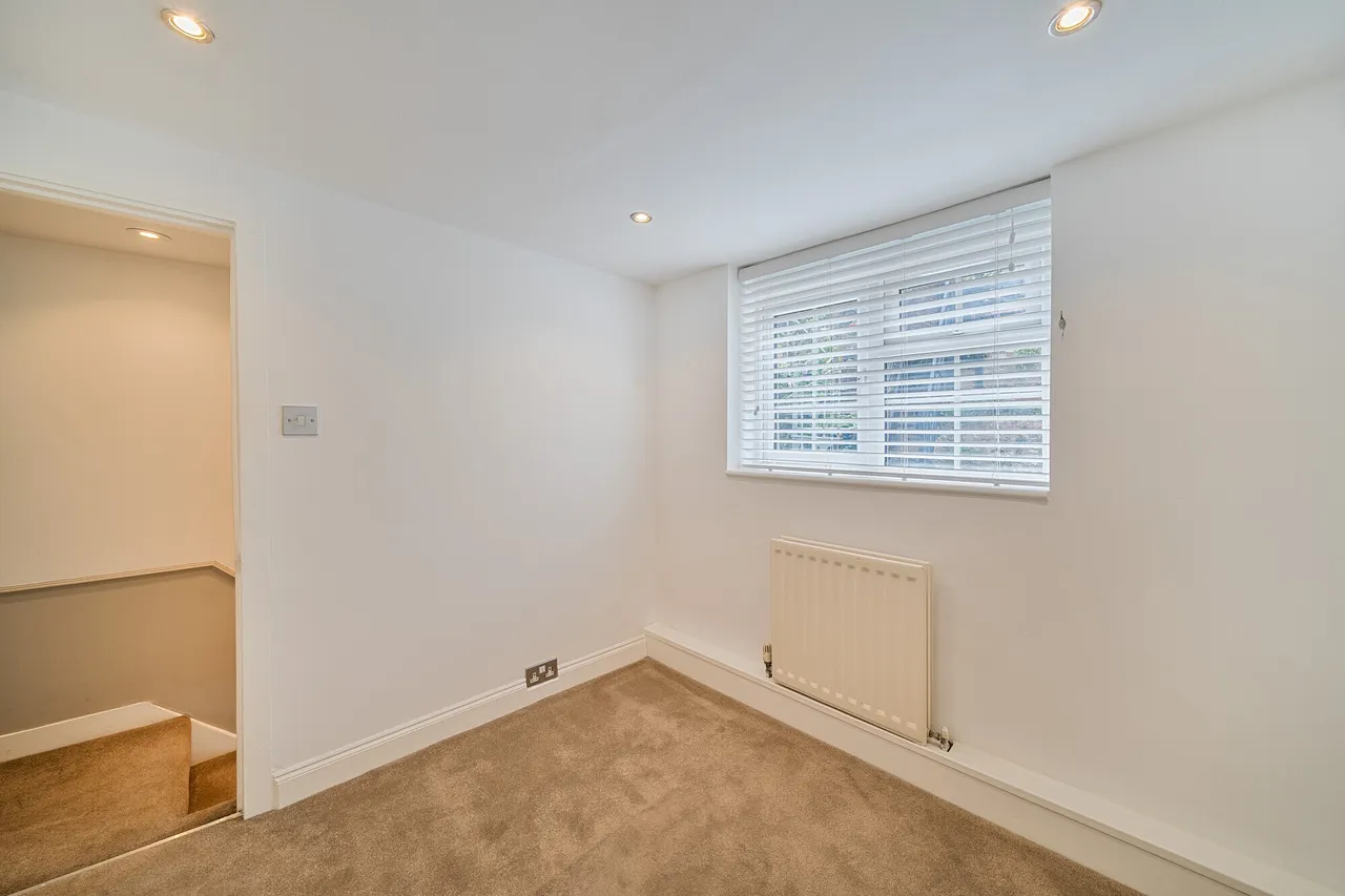 Red Lion Lane, Farnham, GU9, photo 10
