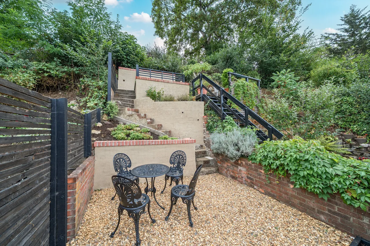 Red Lion Lane, Farnham, GU9, photo 6