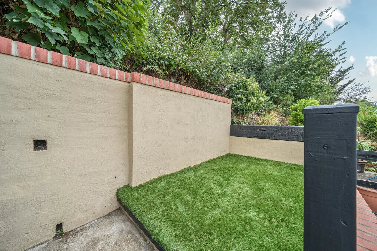 Red Lion Lane, Farnham, GU9, photo 7