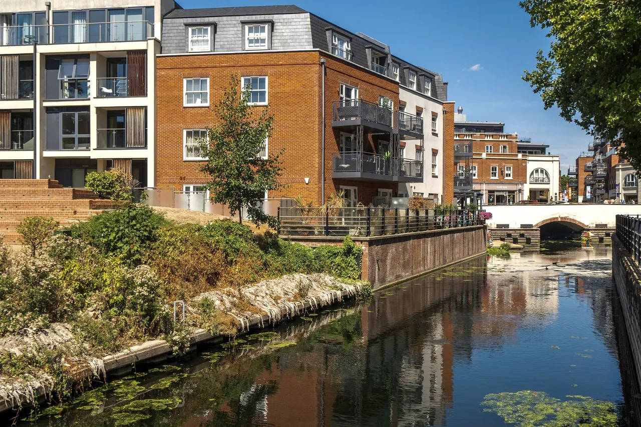 2 bed flat for sale, St. Ives Road, Maidenhead, SL6