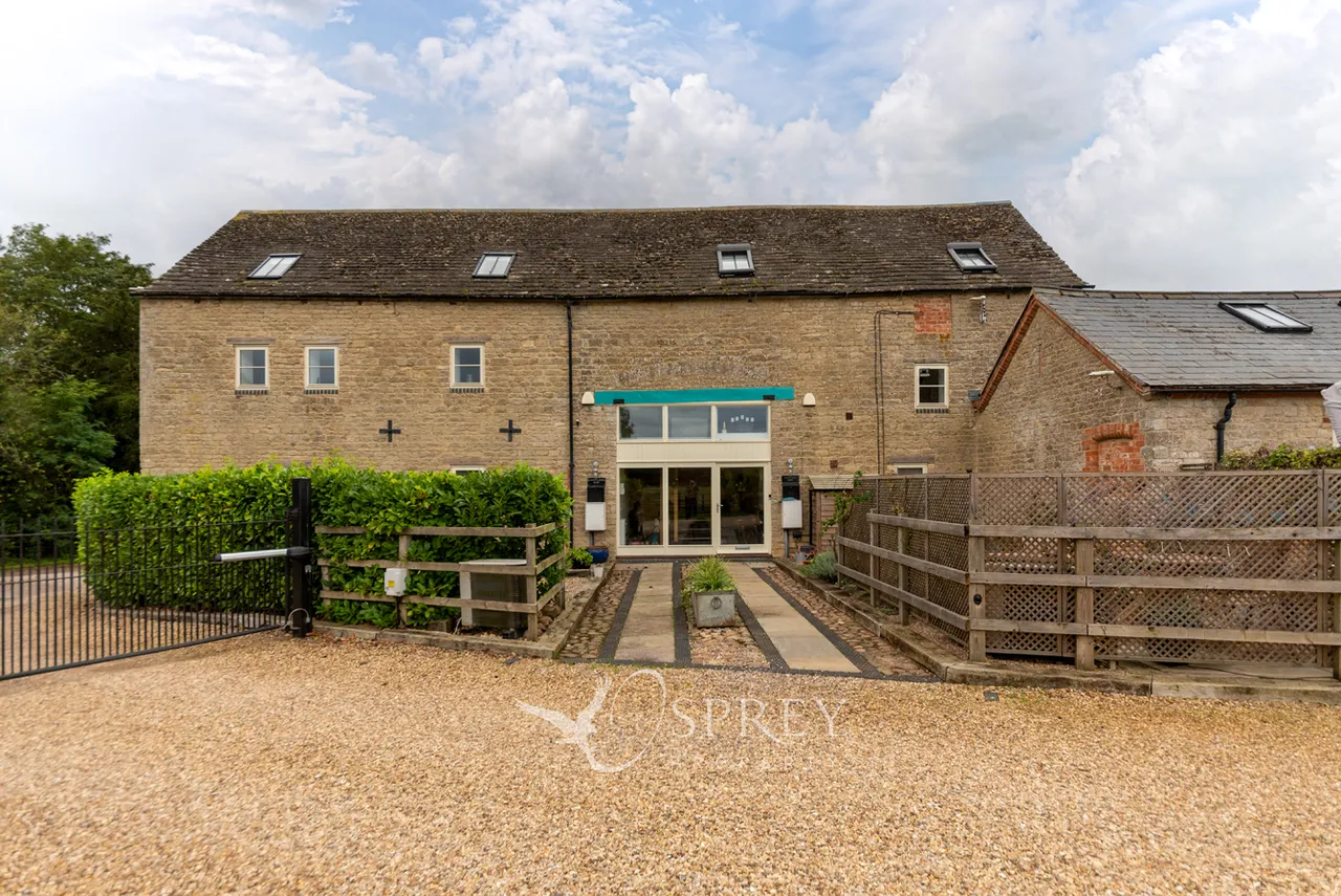 2 bed house to rent, Chapel Farm Barns, Ashton, PE8