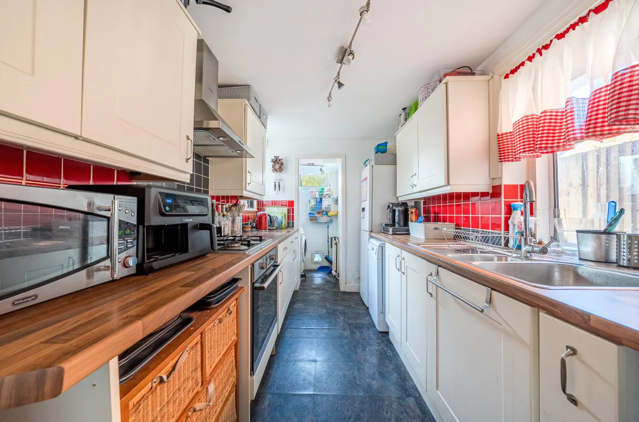 St Christophers Green, Haslemere, GU27, photo 6
