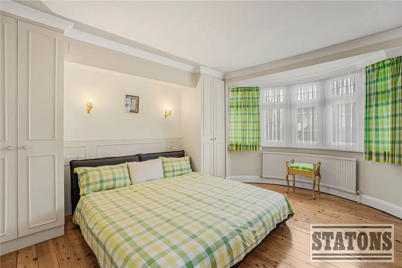 Longland Drive, Totteridge, London, N20 8HN, photo 13